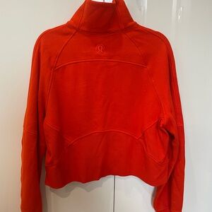 Lululemon scuba funnel neck half zip M/L